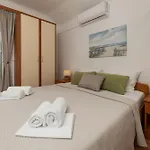 Nina, ماكارسكا