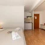 شقة Nina, *