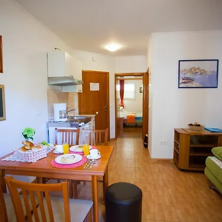 Nina, Apartmán